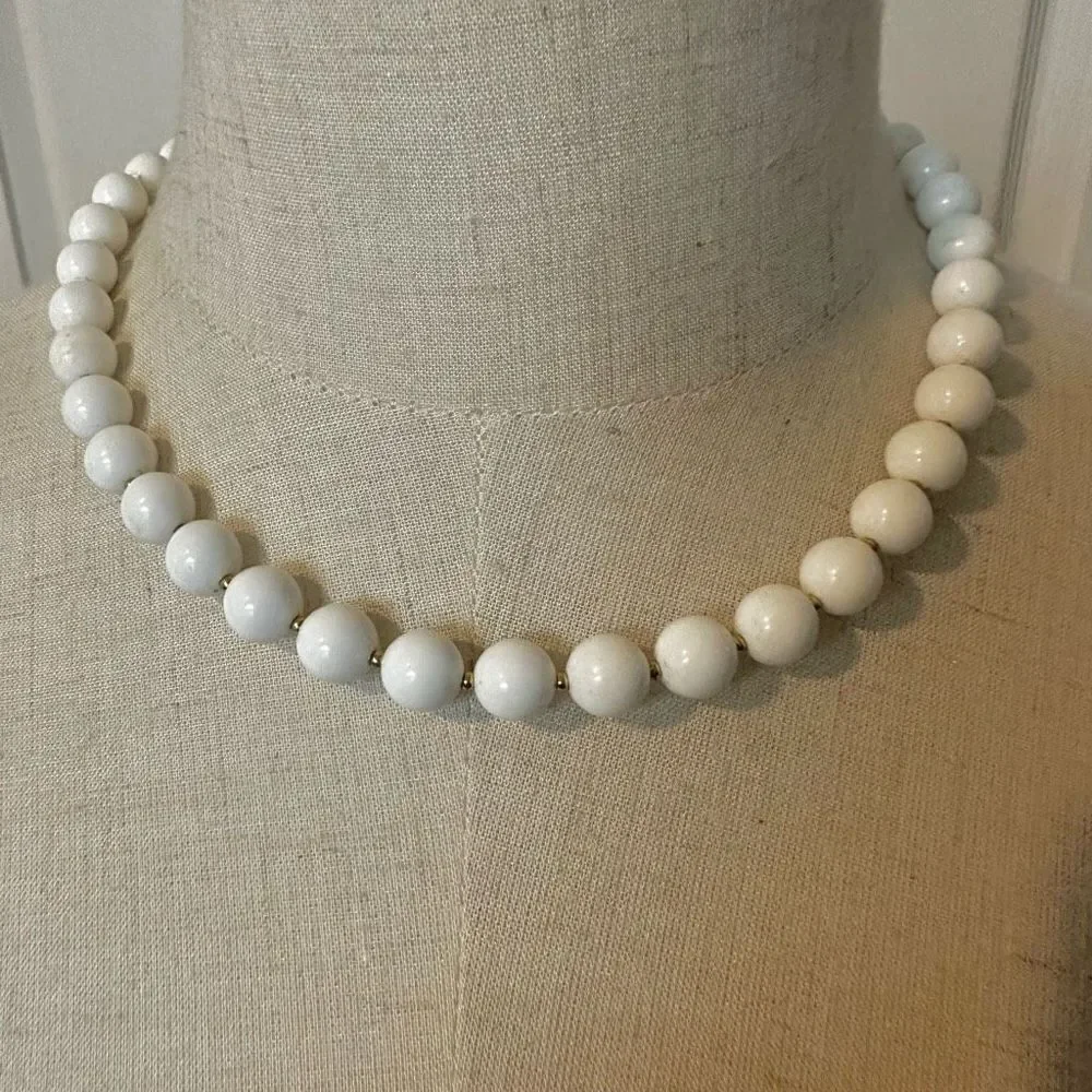 White and gold tone vintage beaded necklace